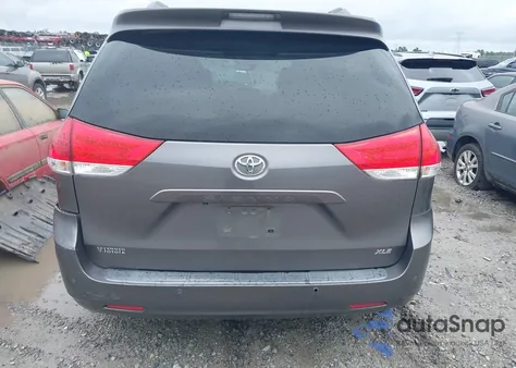 2011 Toyota Sienna Xle V6 from USA, damaged, VIN 5TDYK3DC9BS114078